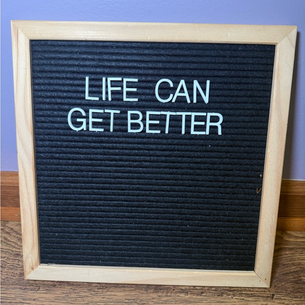 Felt letter board